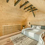 Villa Apusenity- Refugiu Modern In Inima Naturii, Aproape De Cluj-Napoca