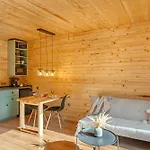 Apusenity- Refugiu Modern In Inima Naturii, Aproape De Villa