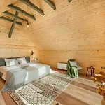 Apusenity- Refugiu Modern In Inima Naturii, Aproape De Villa Kaloşvar