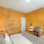 Villa Apusenity- Refugiu Modern In Inima Naturii, Aproape De