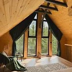 Villa Apusenity- Refugiu Modern In Inima Naturii, Aproape De