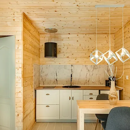 Apusenity- Refugiu Modern In Inima Naturii, Aproape De *