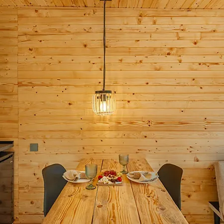 Apusenity- Refugiu Modern In Inima Naturii, Aproape De Villa