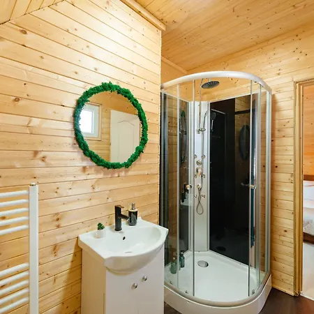 Apusenity- Refugiu Modern In Inima Naturii, Aproape De Клуж-Напока