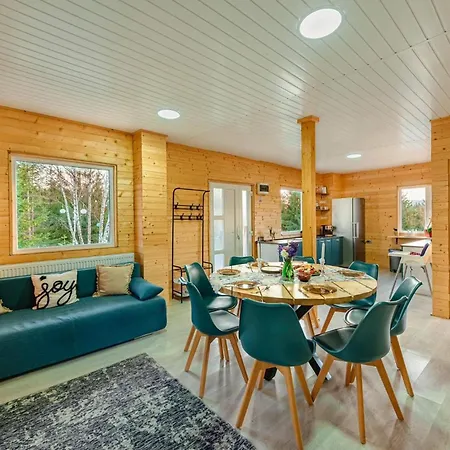 Apusenity- Refugiu Modern In Inima Naturii, Aproape De Клуж-Напока