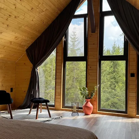 Apusenity- Refugiu Modern In Inima Naturii, Aproape De *