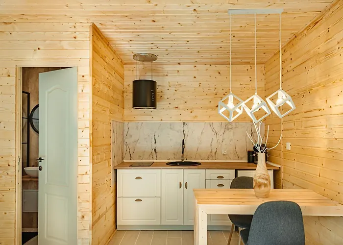 Apusenity- Refugiu Modern In Inima Naturii, Aproape De *