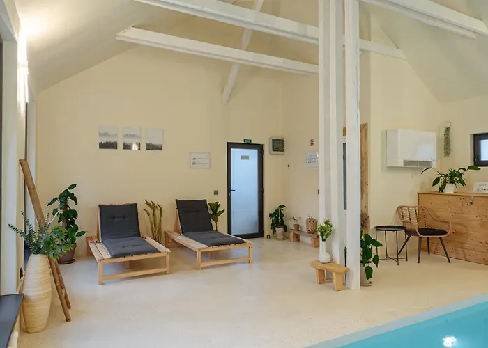 Apusenity- Refugiu Modern In Inima Naturii, Aproape De فيلة