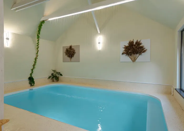 Apusenity- Refugiu Modern In Inima Naturii, Aproape De *