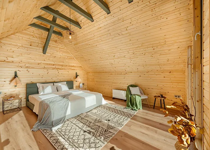 Apusenity- Refugiu Modern In Inima Naturii, Aproape De Вілла Клуж-Напока