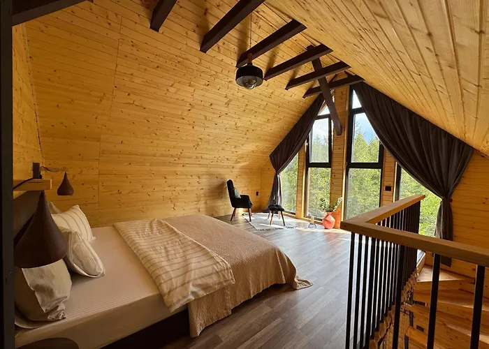 Apusenity- Refugiu Modern In Inima Naturii, Aproape De