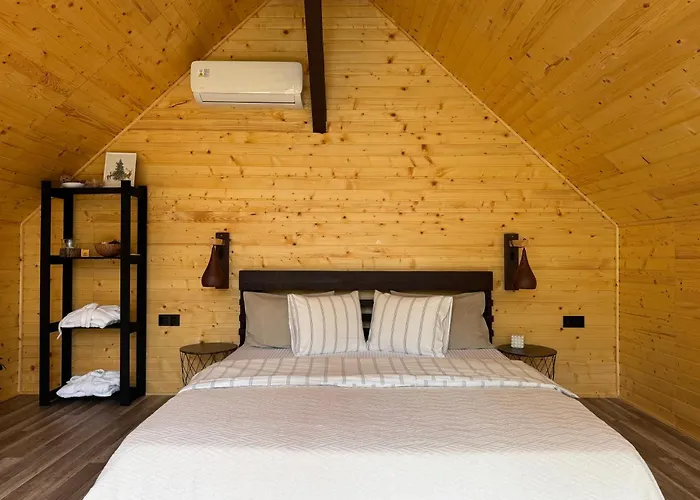 Apusenity- Refugiu Modern In Inima Naturii, Aproape De Villa