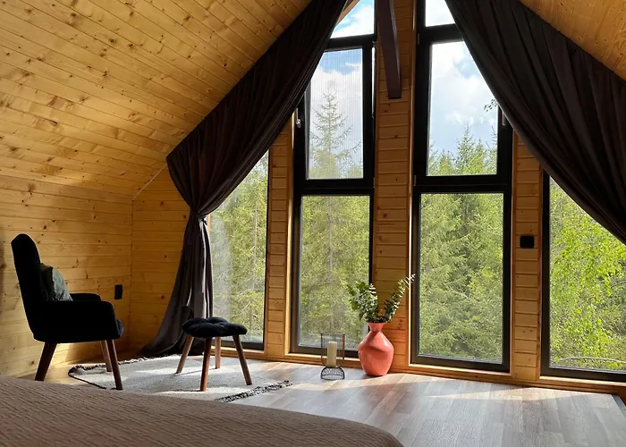 Apusenity- Refugiu Modern In Inima Naturii, Aproape De *